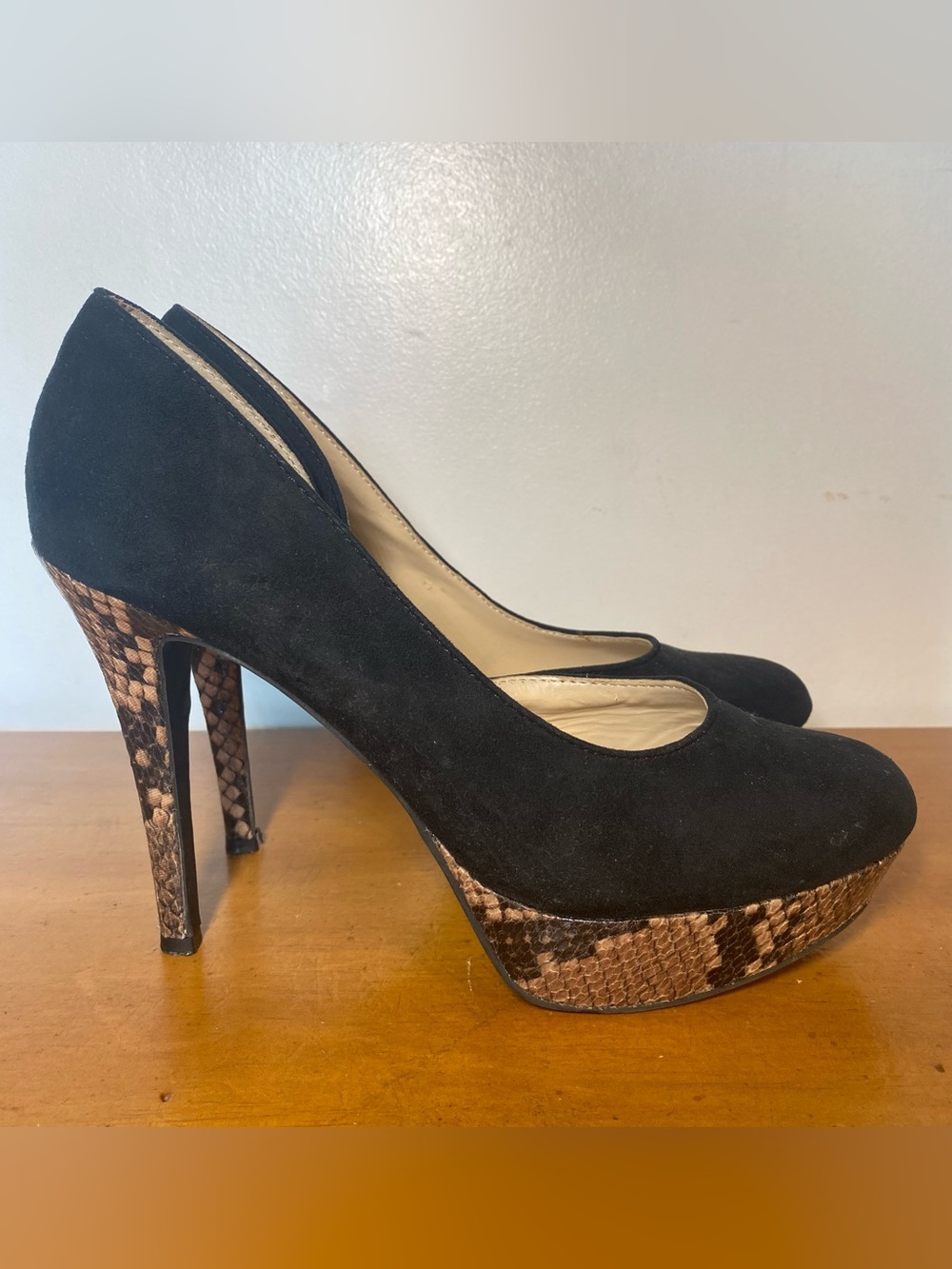 Nine West Women’s 8 Black Snake Print Stiletto Heels Round Toe High 4.5 Inch